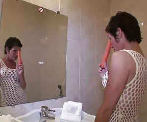Angelica Taylor menggunakan Big tits film bokep mom japan deepthroat untuk ikut campur dalam tabung.