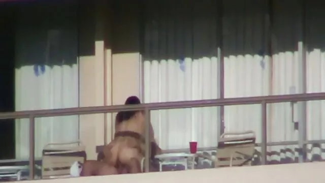 Tenis hitam film semi bokep japanese putih oleh olahraga antar ras.